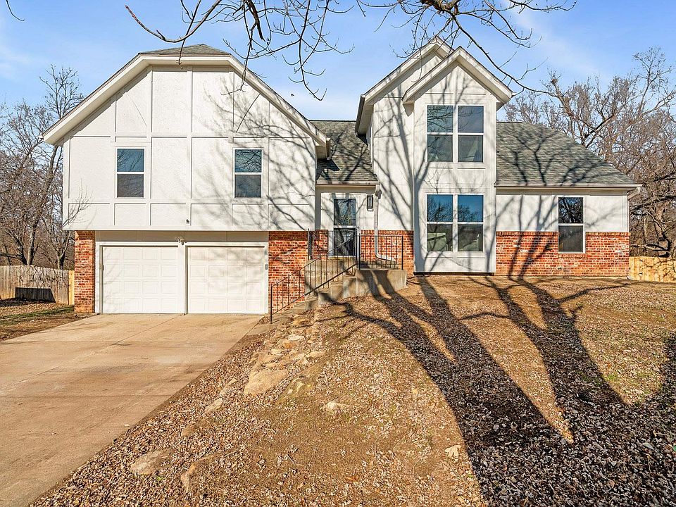 1st image of 3104 SE Pisces Ave