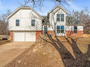 3104 SE Pisces Ave, Topeka, KS 66605
