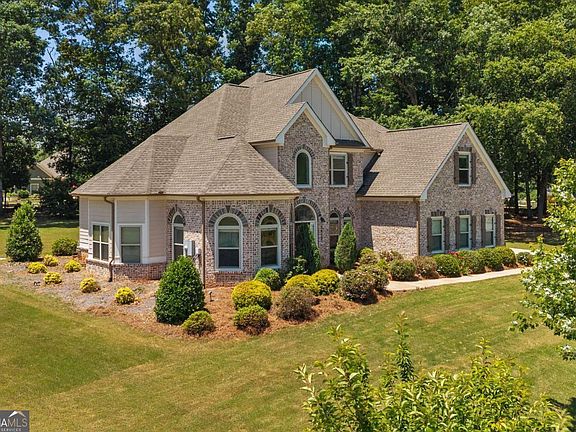 3rd image of 1672 Horseshoe Bend Ln
