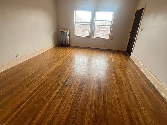 3rd image of 2676 Mayfield Rd Unit 14