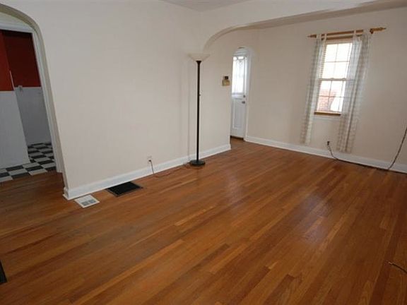 3rd image of 1261 Coolidge Ave
