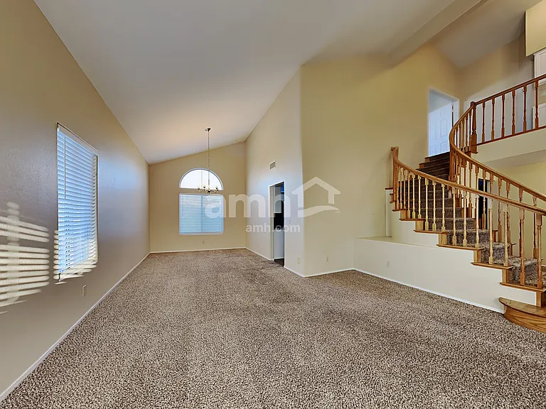 288 Vallarte Dr — Photo 8
