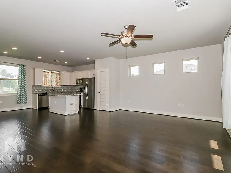 10601 Wills Loop — Photo 4