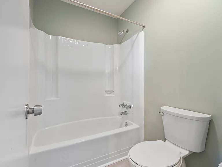 5316 Glenville Cir — Photo 2