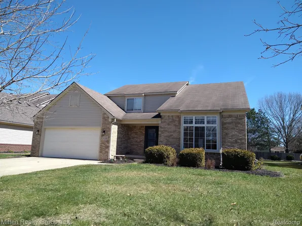 5392 Mill Race Way, Commerce Township, MI 48382