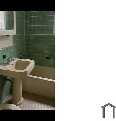 1507 Metropolitan Ave — Photo 4
