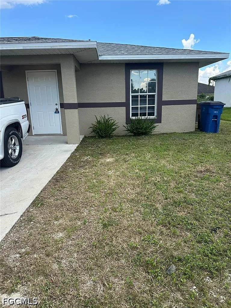 3 bed, 2.0 bath, 2232 sqft, $1,600 — Photo 2