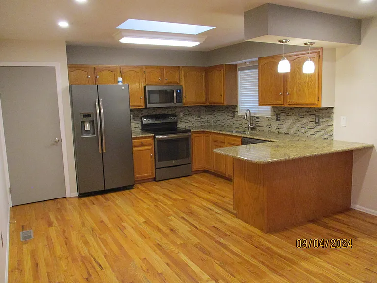 2929 Countryside Ct — Photo 4