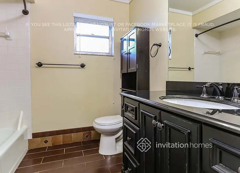 12758 Guilford Cir — Photo 11