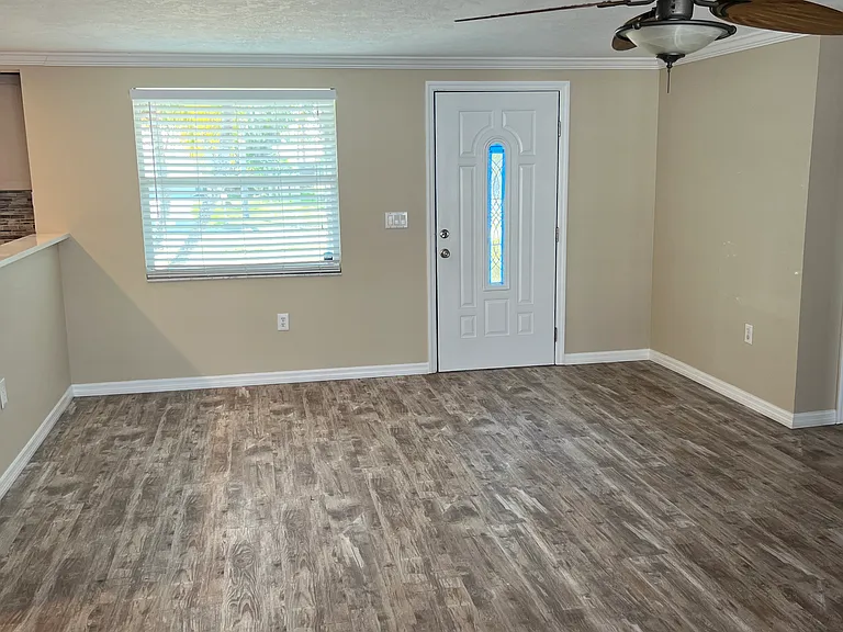 3275 Markridge Rd — Photo 6
