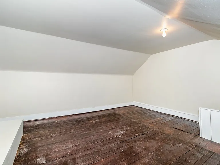 517 N Pitt St — Photo 19