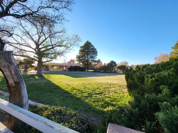 800 Guadalupe Cir NW, Albuquerque, NM 87114