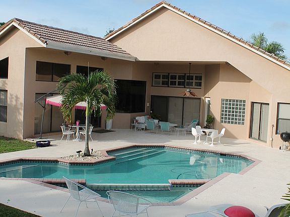 4th image of 1041 Poplar Cir