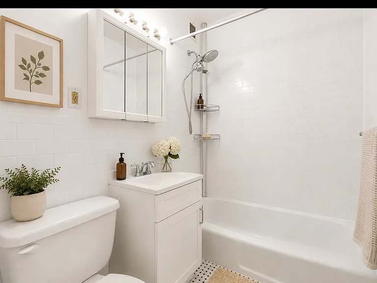 61 Lexington Ave #6B — Photo 5