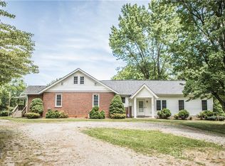 248 Mingus Hill Rd, Canton, NC 28716
