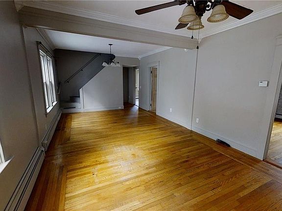 4th image of 313 Auburn St