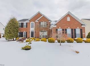 183 Millstream Ct, Akron, OH 44321