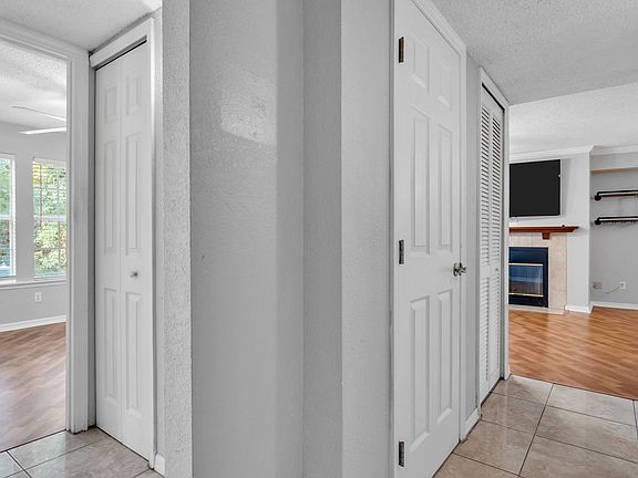 5th image of 3275 Haviland Ct APT 202