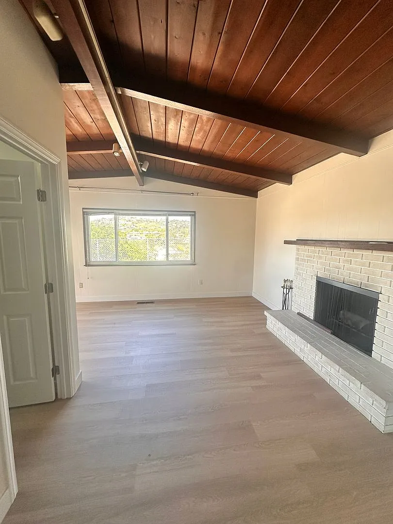 6328-6332 Cleo Street — Photo 4