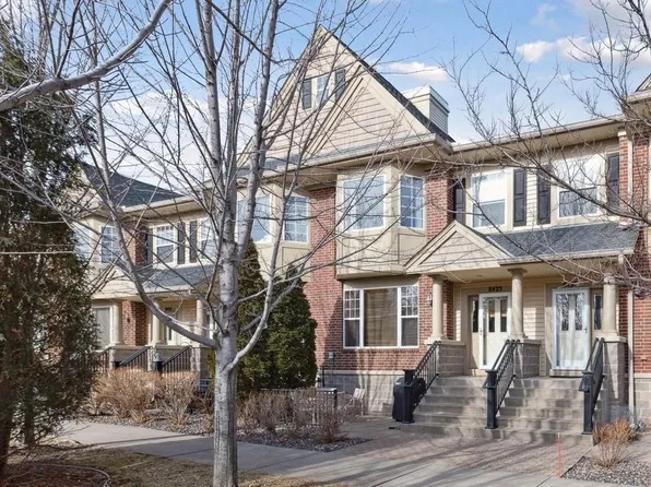 8425 Townsend Dr, Eden Prairie, MN 55344