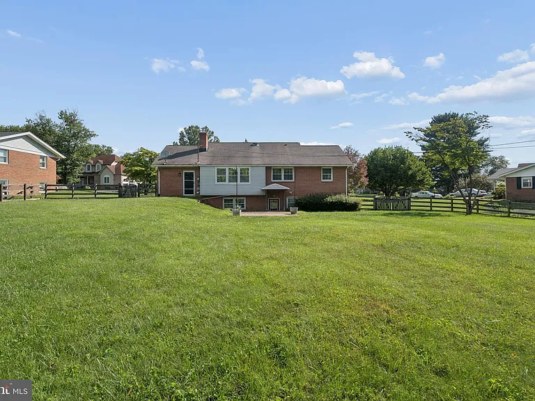 8109 Broadview Dr — Photo 28