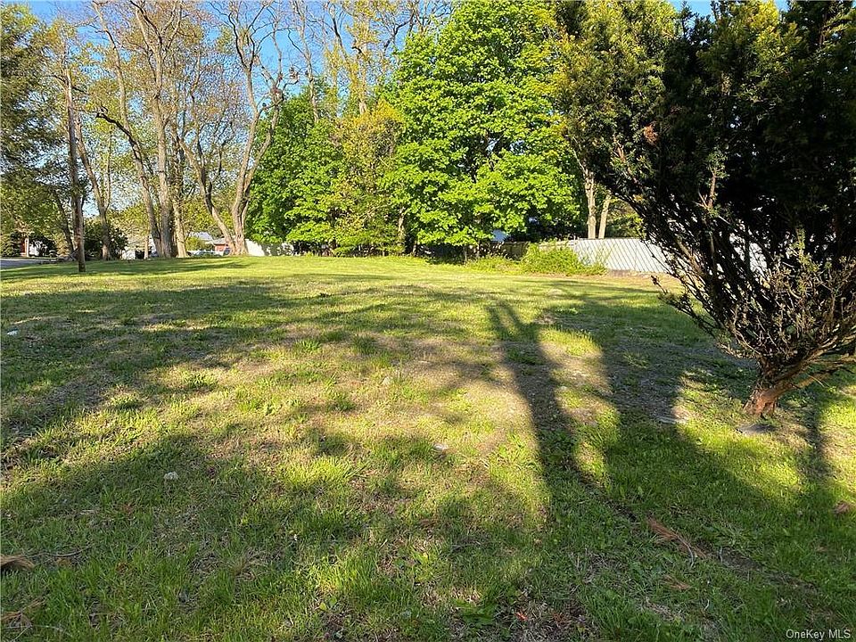 1st image of 10 Adams Ave