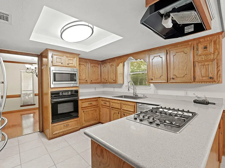 12903 Wincrest Ct — Photo 18
