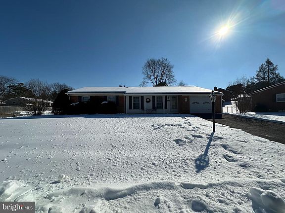 3rd image of 10829 Oak Valley Dr