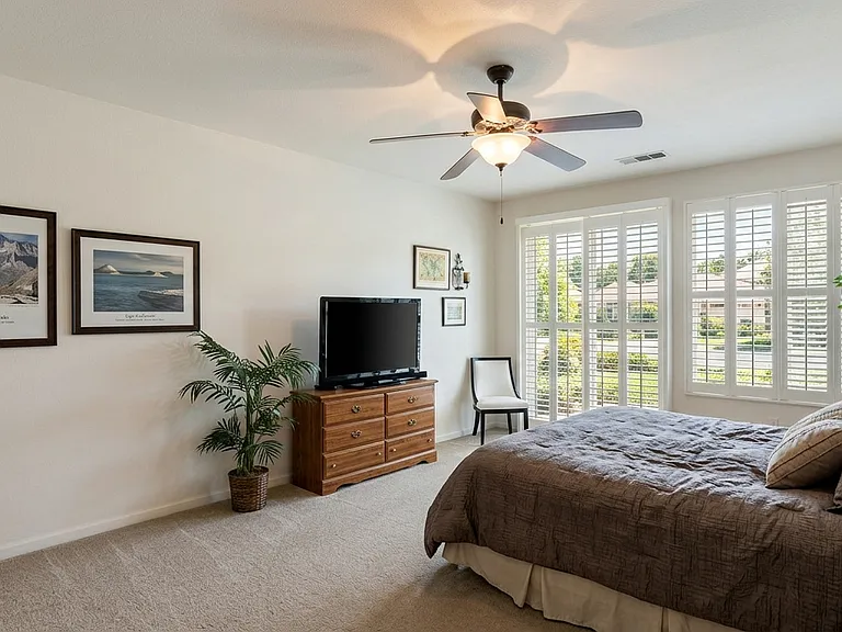 5170 Garlenda Dr — Photo 17