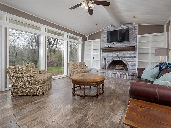 5th image of 13634 Lake Shore Dr