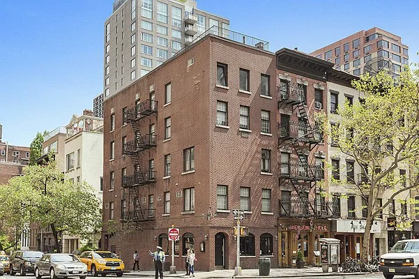 Rented by Optimar International Realty | media 21