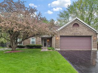 1N145 Cypress Ln, Winfield, IL 60190
