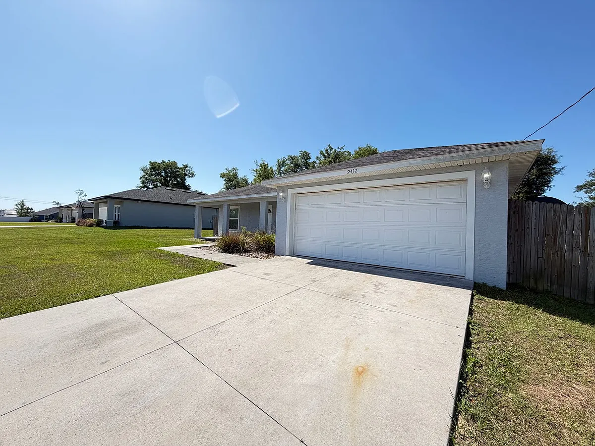 Building Photo - 9432 SE 152nd Pl