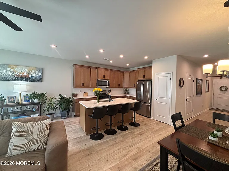 12 Coburgh Dr — Photo 5