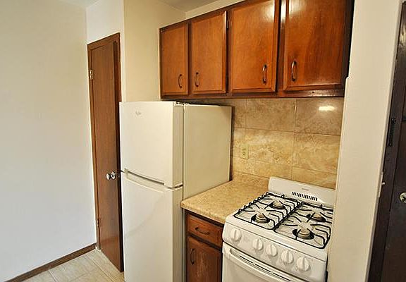 2nd image of 2545 N Frederick Ave APT 309