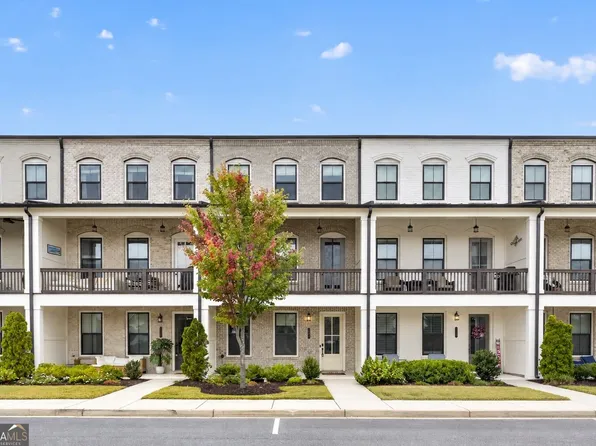 132 Harlow Cir, Roswell, GA 30076
