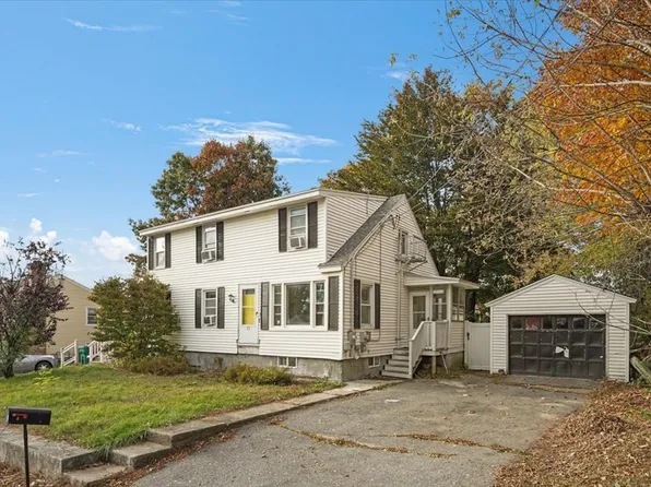 15 Wellworth St, Lowell, MA 01854