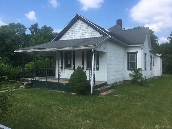 2nd image of 121 Mia Ave