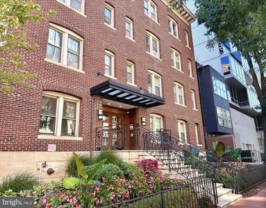 1121 24th St NW APT 401, Washington, DC, 20037