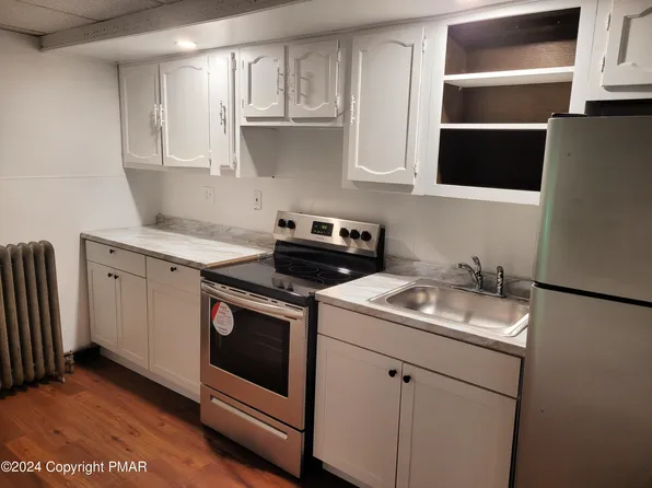 123 N 2nd St, Saint Clair, PA 17970