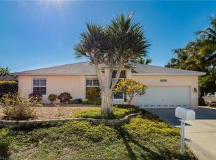 2847 Cussell Dr, Saint James City, FL 33956