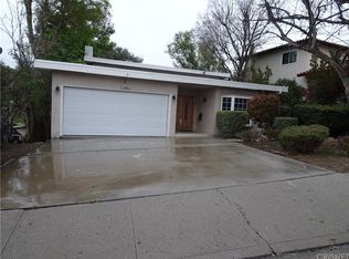 22266 Del Valle St, Woodland Hills, CA 91364