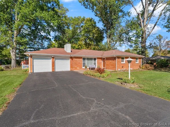1505 Emerald Drive, Sellersburg, IN 47172