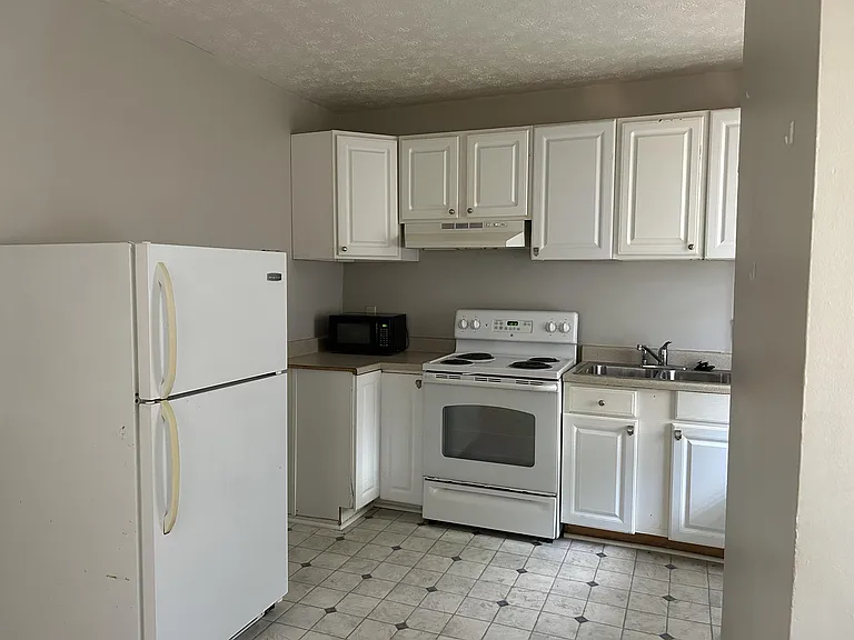 305 S Kent St — Photo 3