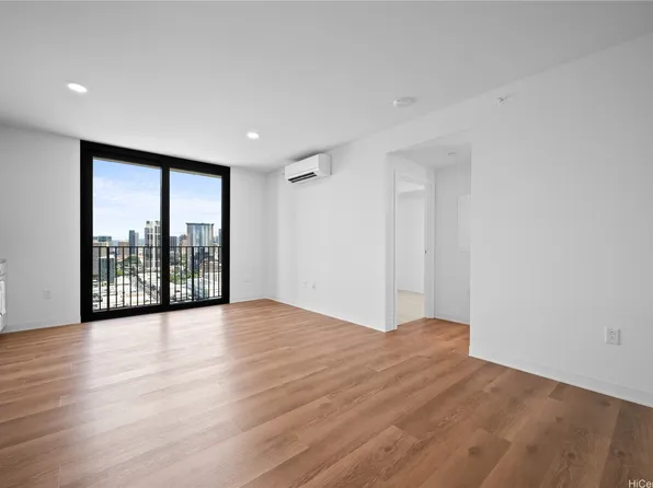 987 Queen St #2503, Honolulu, HI 96814