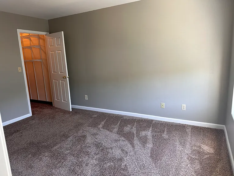 170 Lakeview Ave — Photo 10