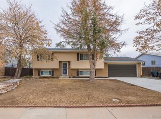 688 Naples Way, Aurora, CO 80011