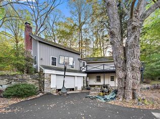 26 Old Snake Hill Rd, Pound Ridge, NY 10576