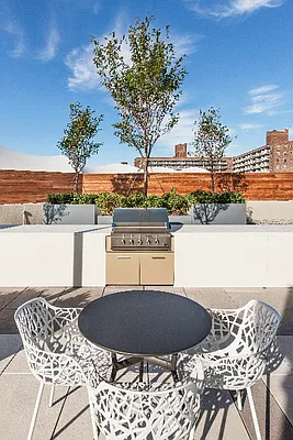 Rented by The Marketing Directors (Arias) | media 11