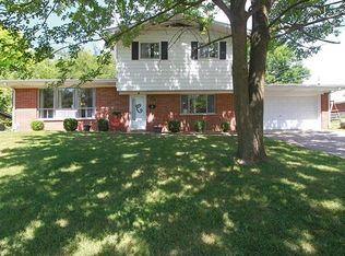 5 Oxford Ct, Belleville, IL 62223